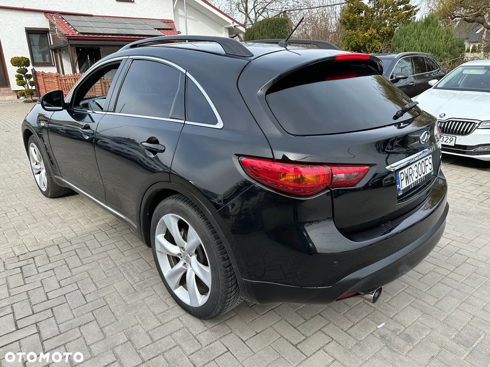 Infiniti FX - 4