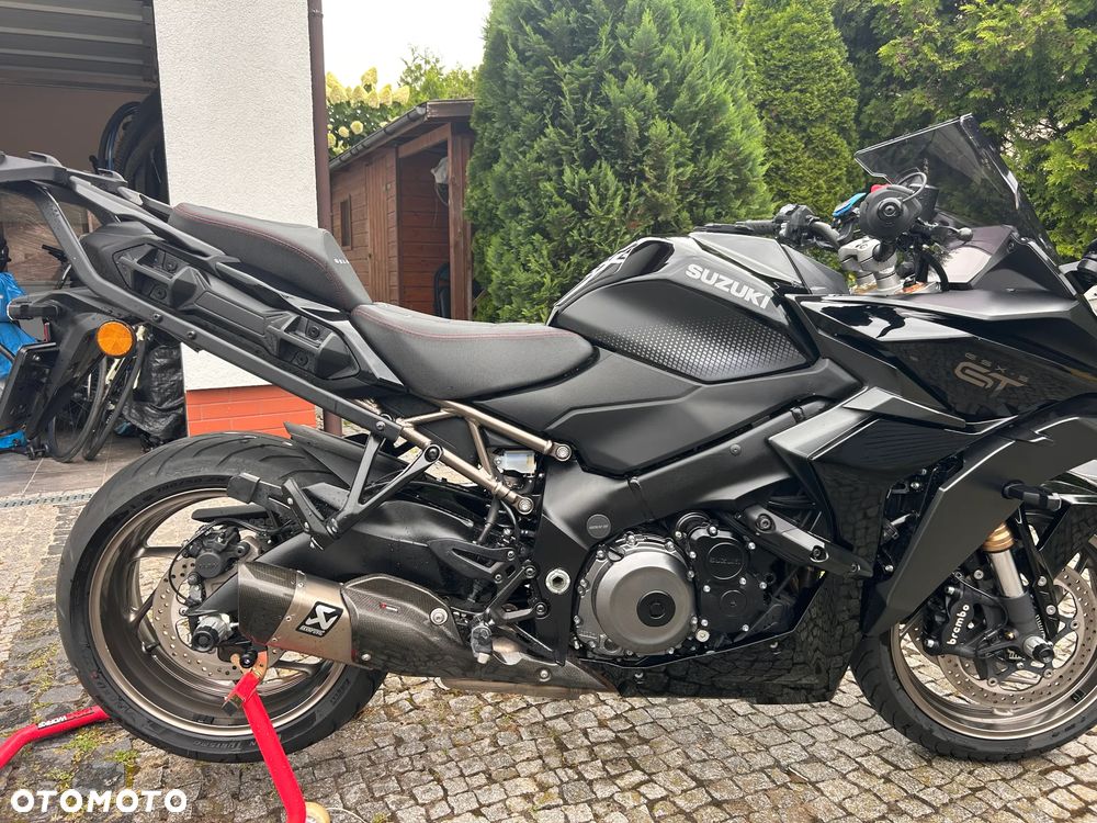 Suzuki GSX 1000 - 5