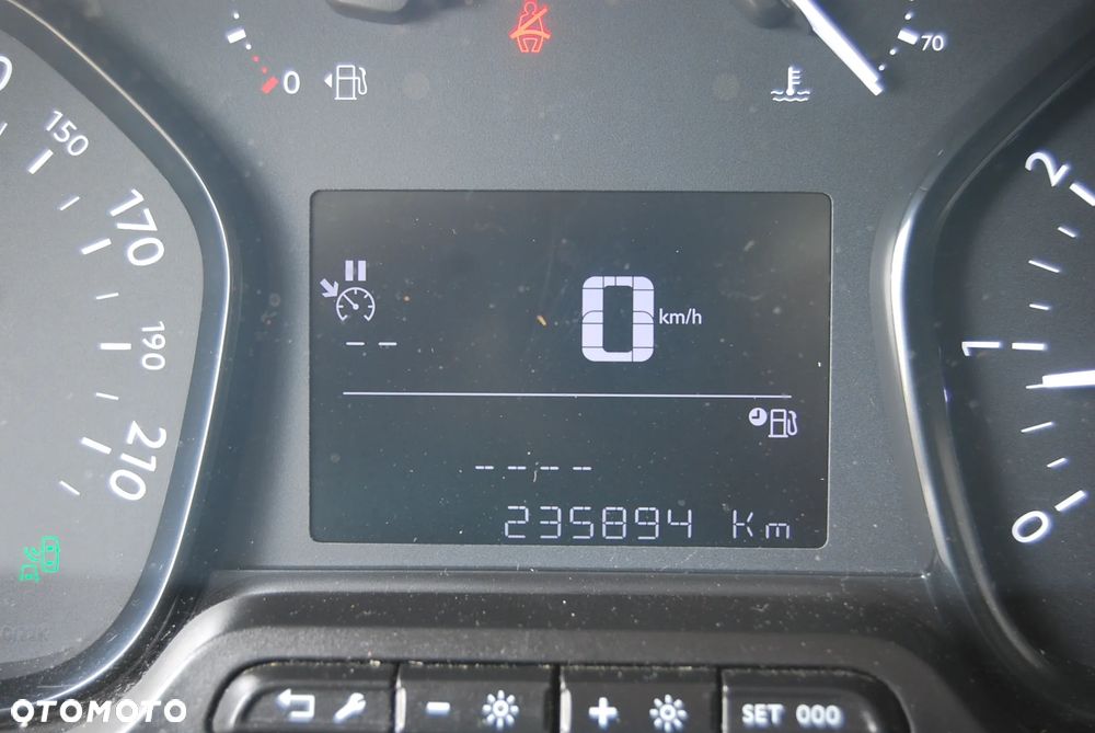 Peugeot Expert - 12