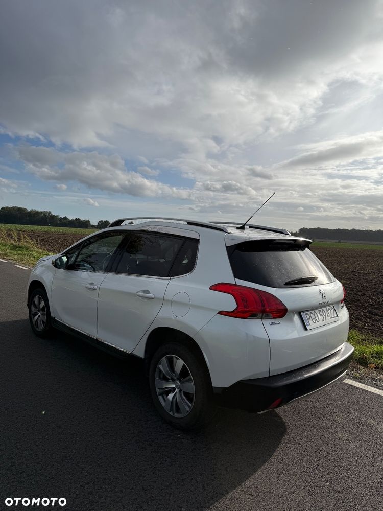 Peugeot 2008 PureTech 82 Allure - 5