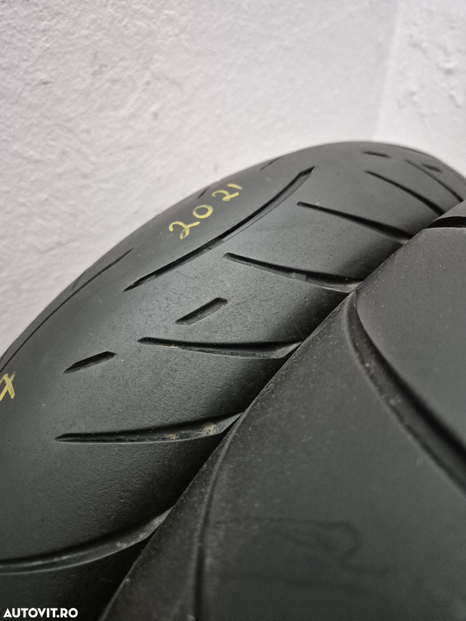 Set anvelope moto 120 70 17 cu 180 55 17 Metzeler roadtec z8 dot 3020 - 3