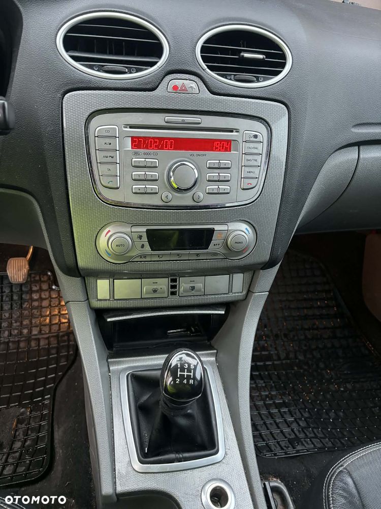 Ford Focus 1.8 FF Platinium X - 22