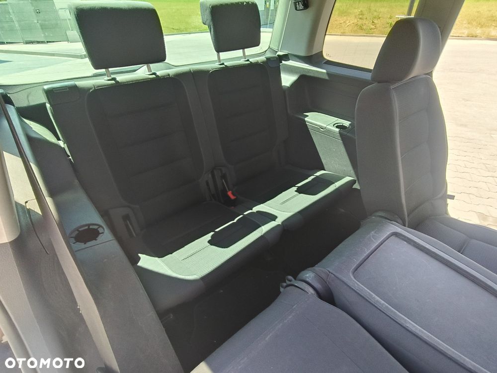 Volkswagen Touran 2.0 TDI DPF Comfortline - 9