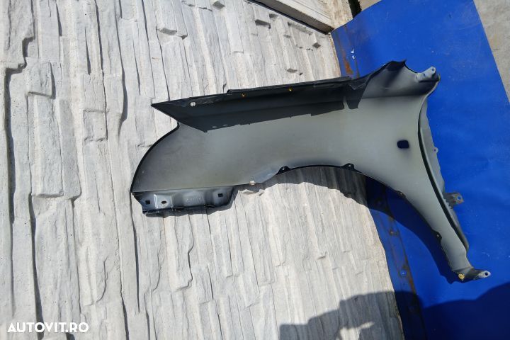 Aripa fata dreapta Toyota Avensis 2 T25 [2002 - 2006] Sedan 2.0 AT (1 - 6