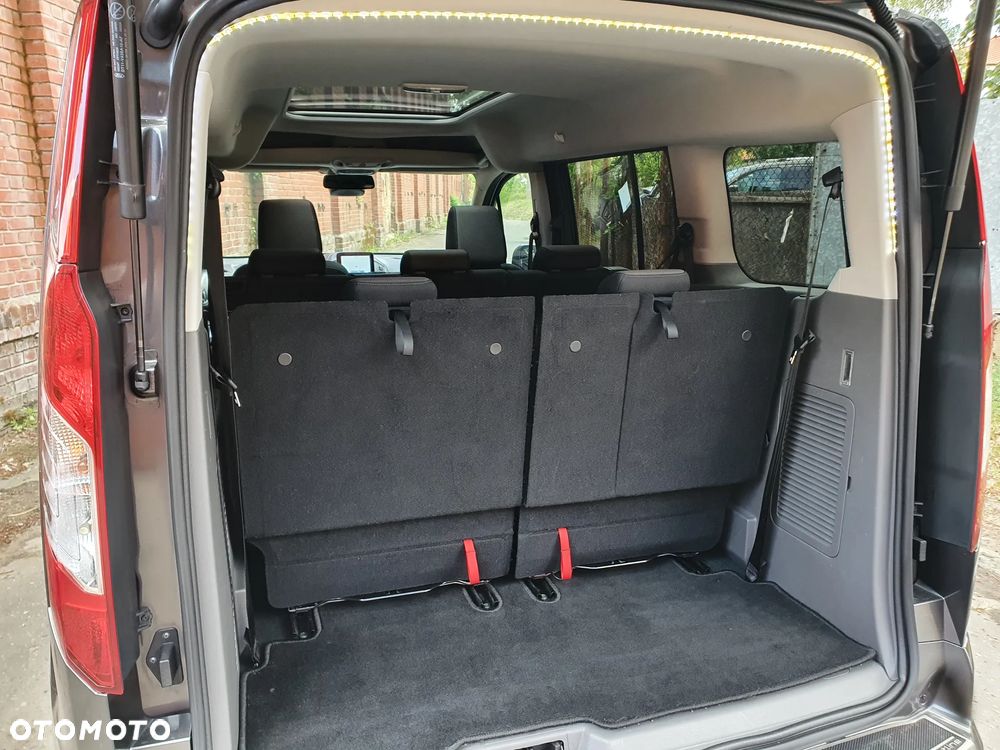 Ford Tourneo Connect Grand - 28