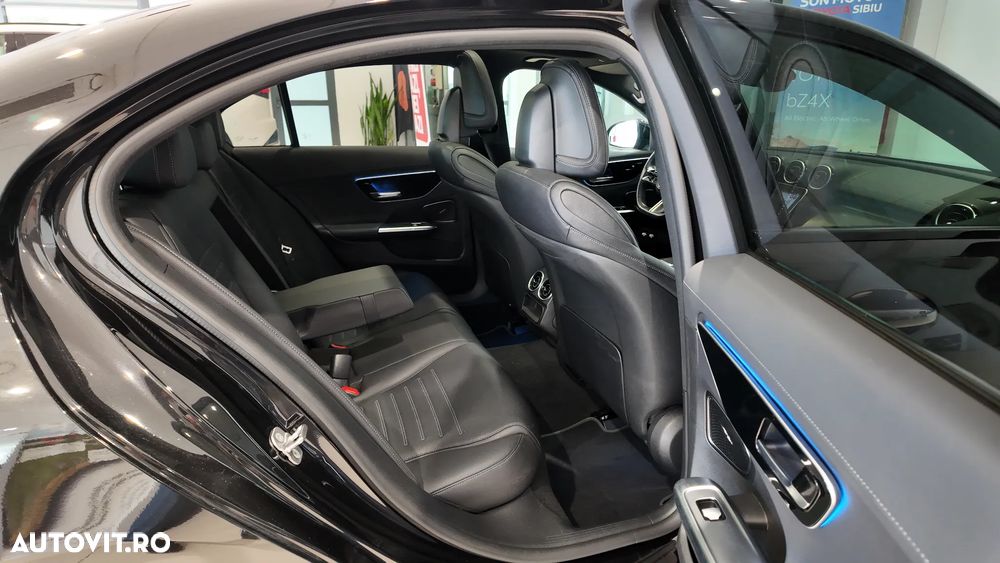Mercedes-Benz C 300 e 9G-TRONIC AMG Line - 37