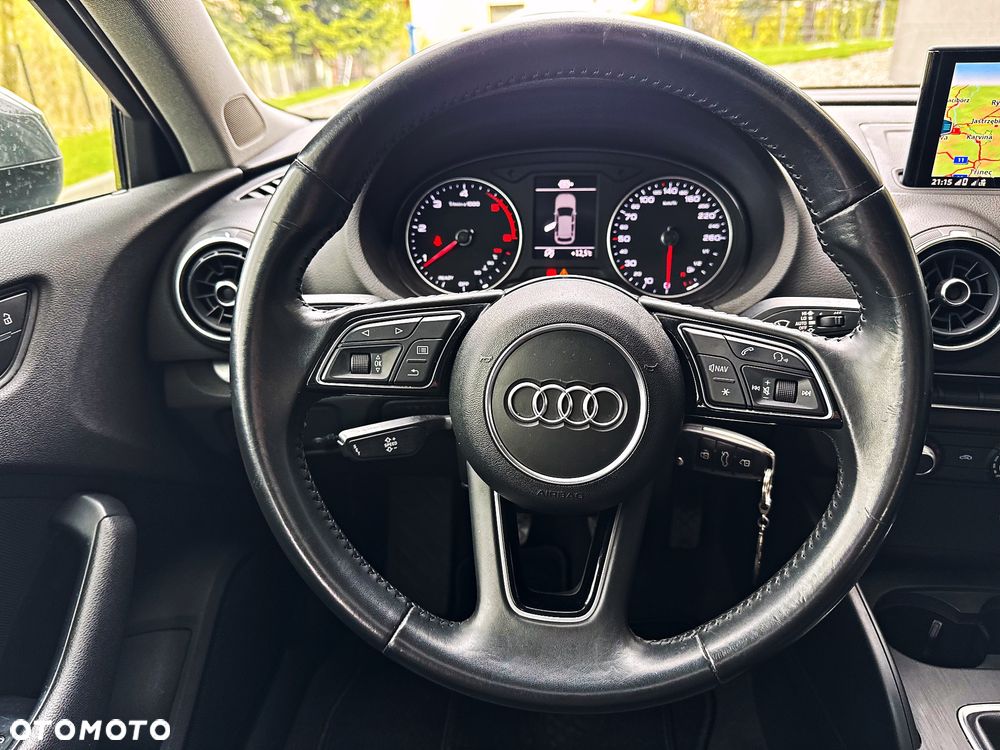 Audi A3 Sportback 1.6 TDI design - 30