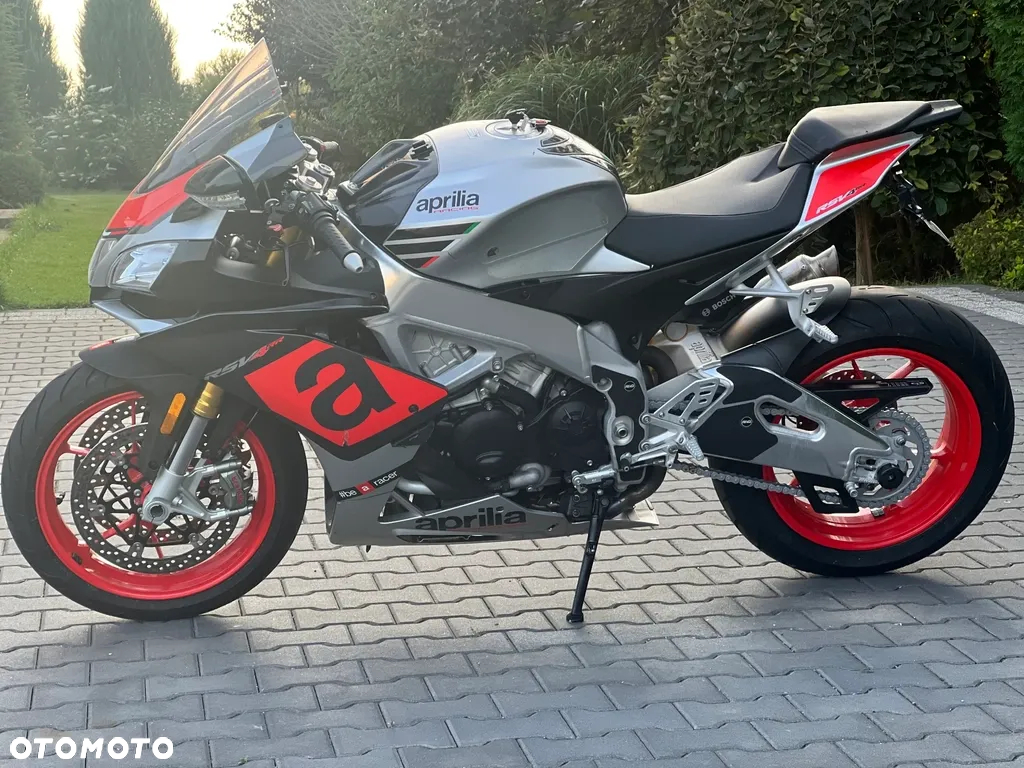 Aprilia RSV - 10