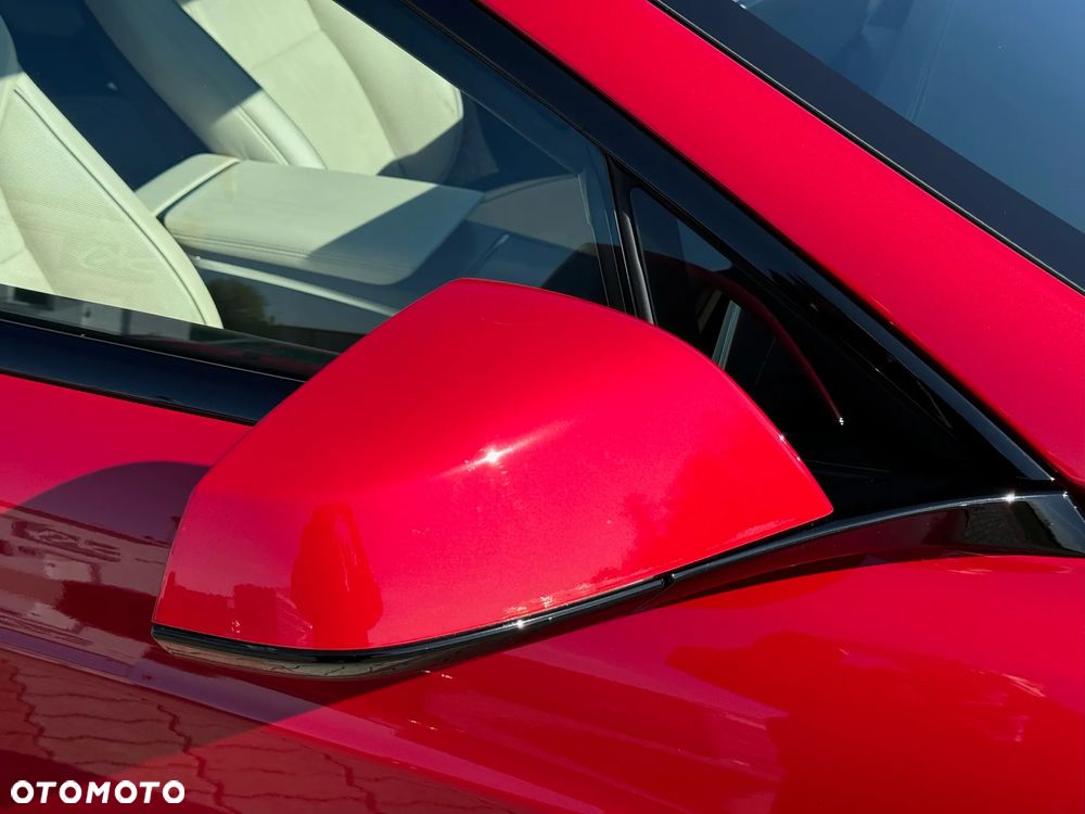 Tesla Model S Plaid - 12