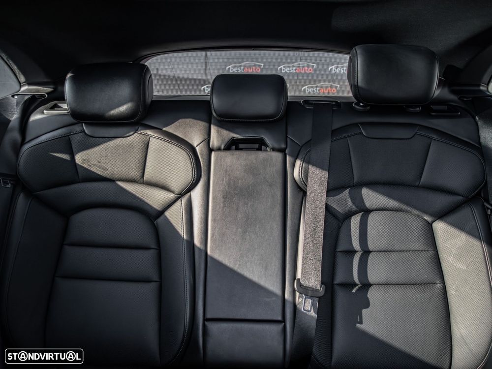 Porsche Taycan Cross Turismo - 23
