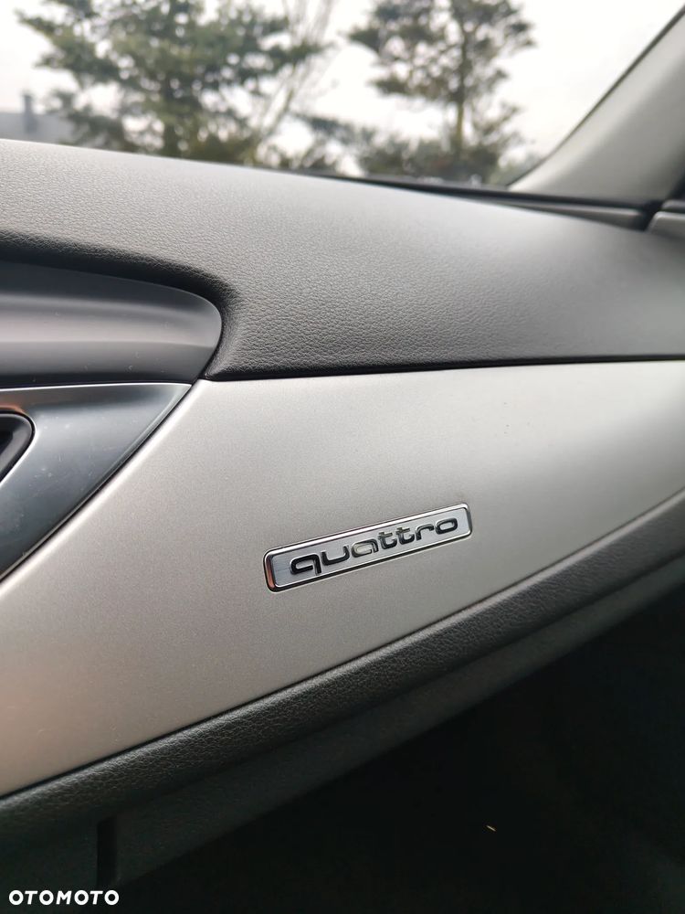 Audi A6 Avant 3.0 TDI quattro S tronic - 34