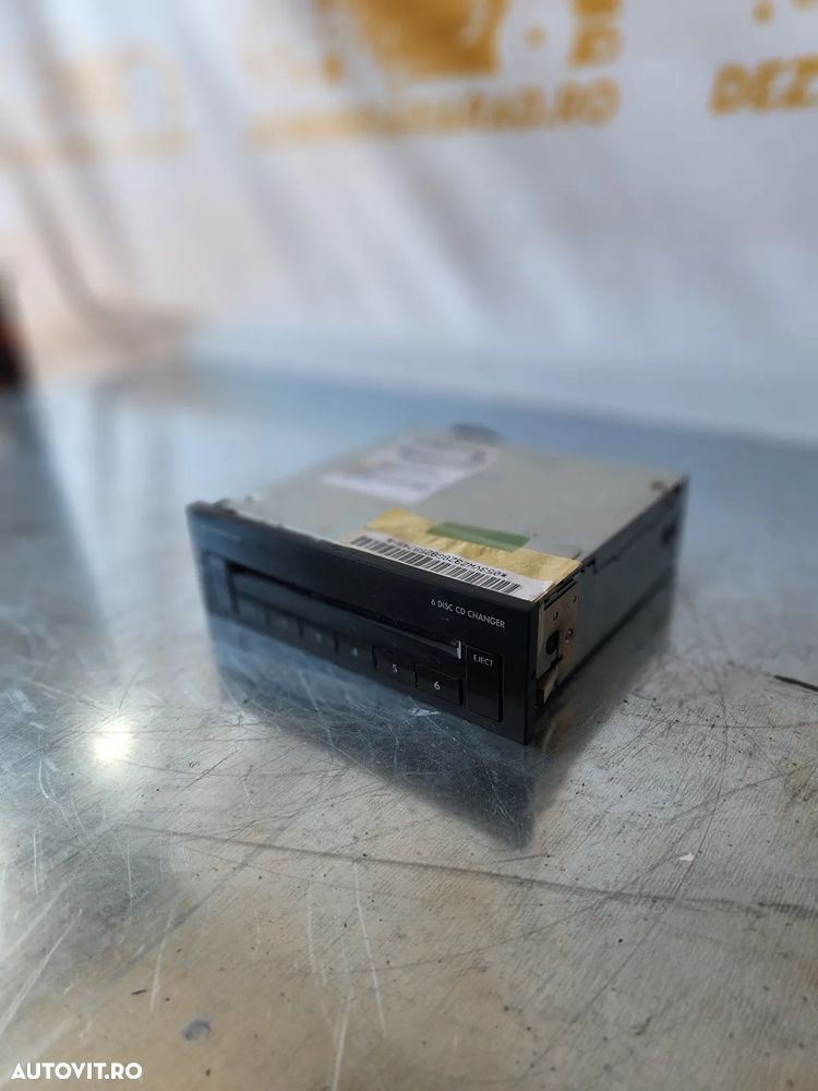 Magazie Cd Vw Golf 5 Tiguan Cod 1Ka - Dezmembrari Arad - 3