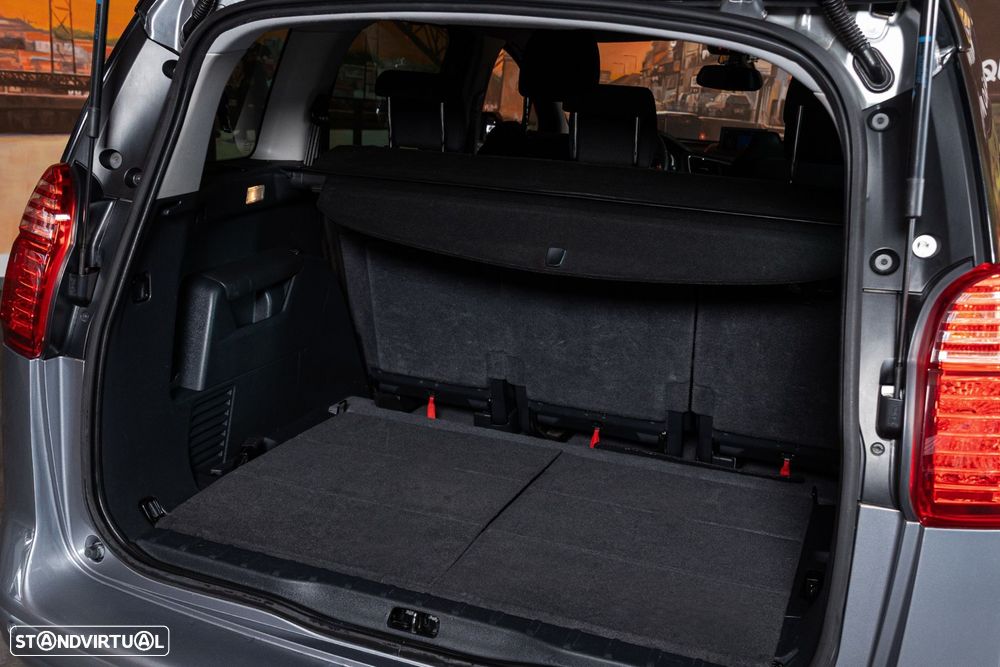 Peugeot 5008 1.6 HDi 7L Allure - 11