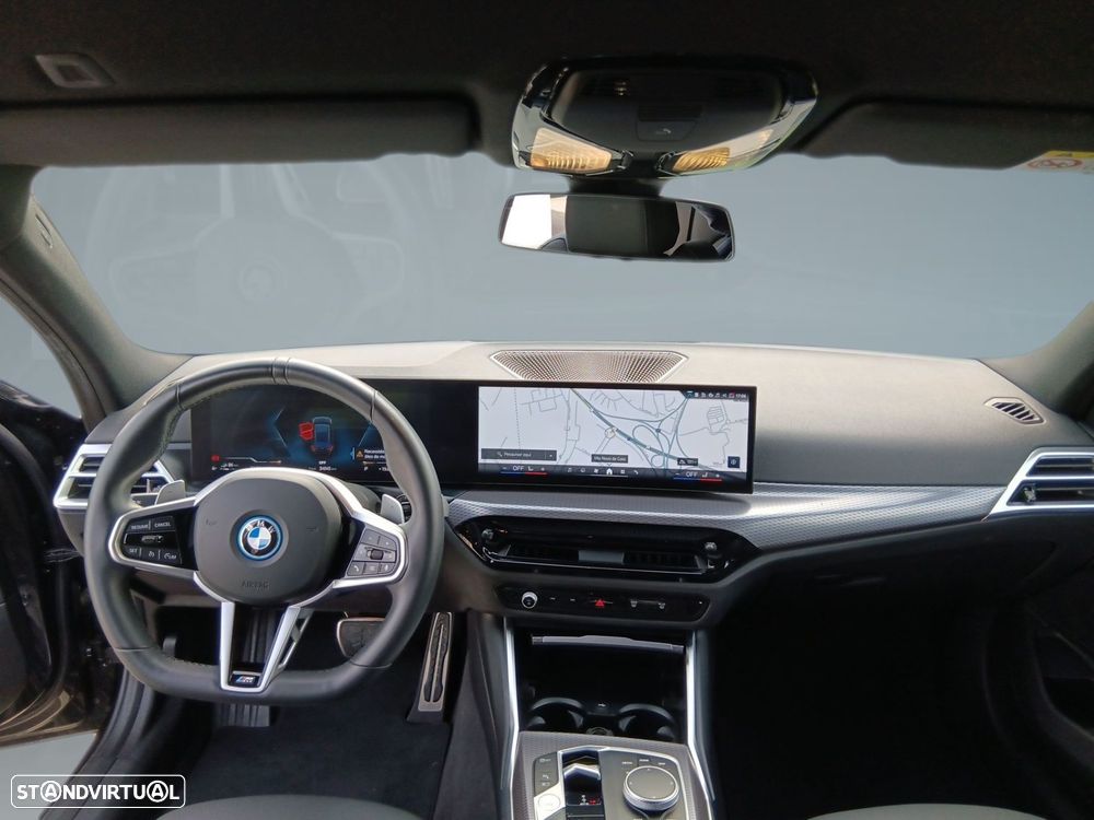 BMW 330 e Pack Desportivo M Auto — fotografia 12