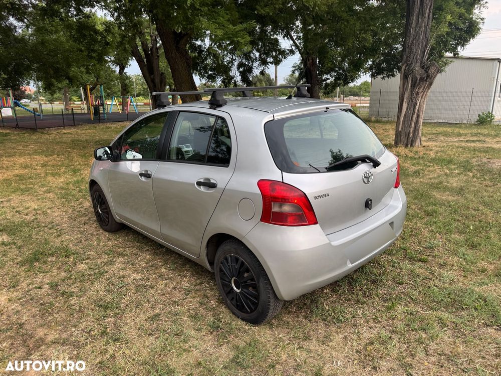 Toyota Yaris 1.0 Base - 3