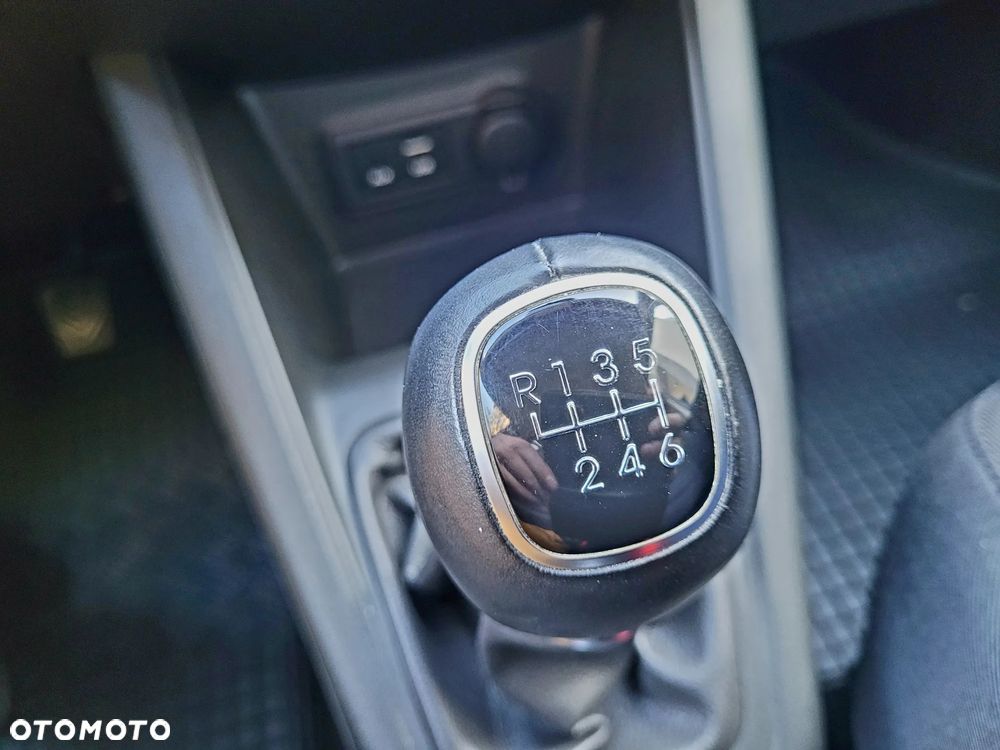 Hyundai ix20 1.6 Classic + - 18