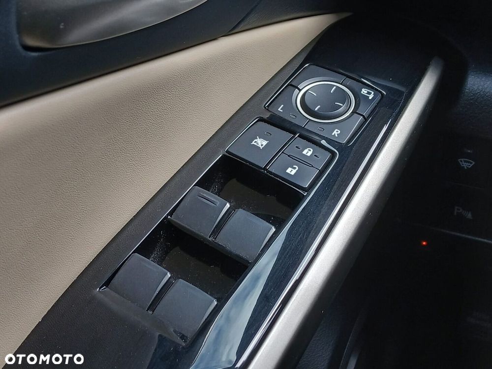 Lexus IS - 28