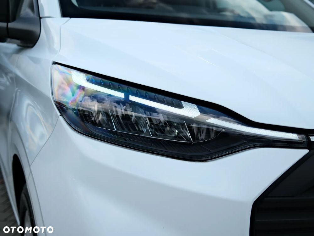 Ford Transit Custom - 13