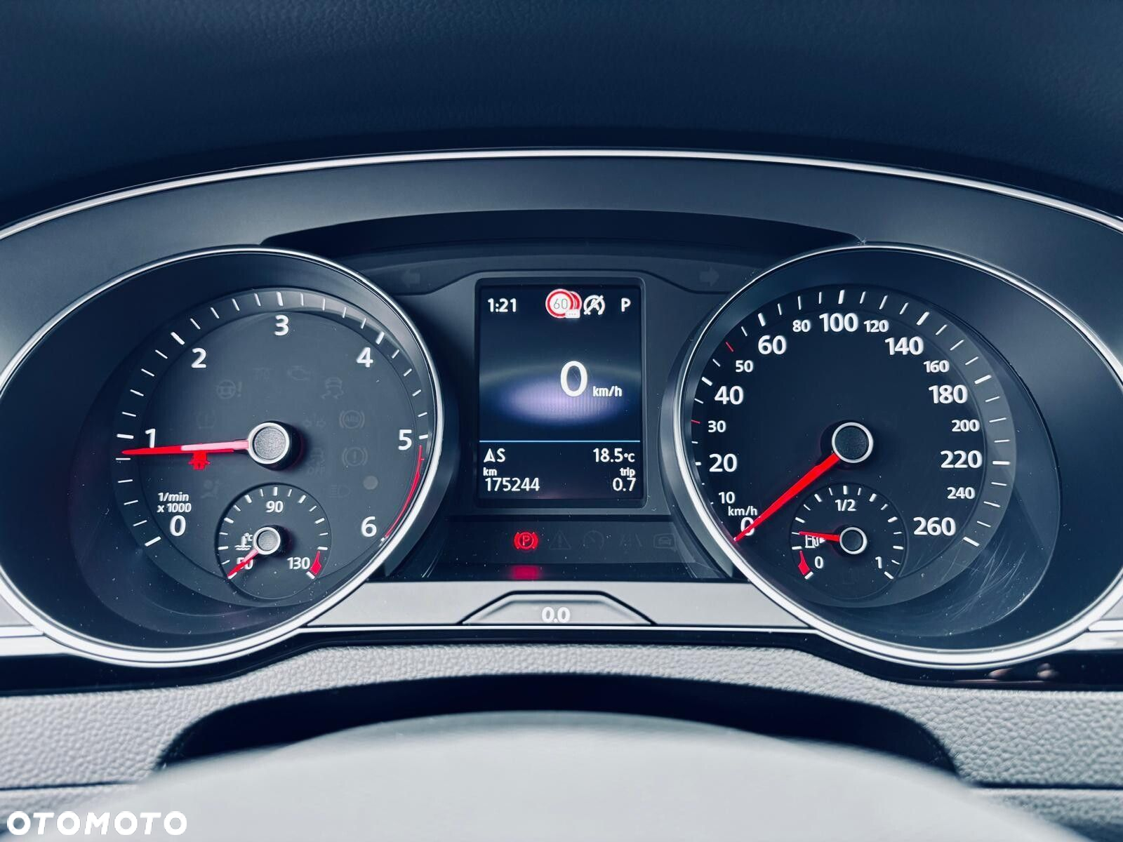 Volkswagen Passat 2.0 TDI EVO Business DSG - 20