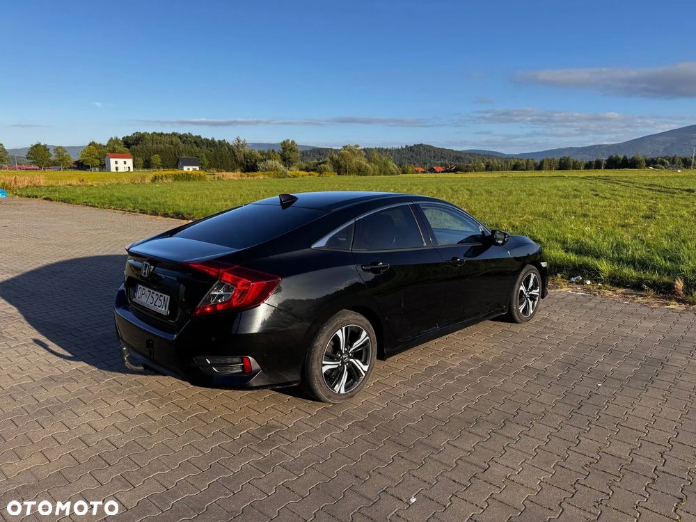 Honda Civic 1.5 T Sport (Navi) - 16