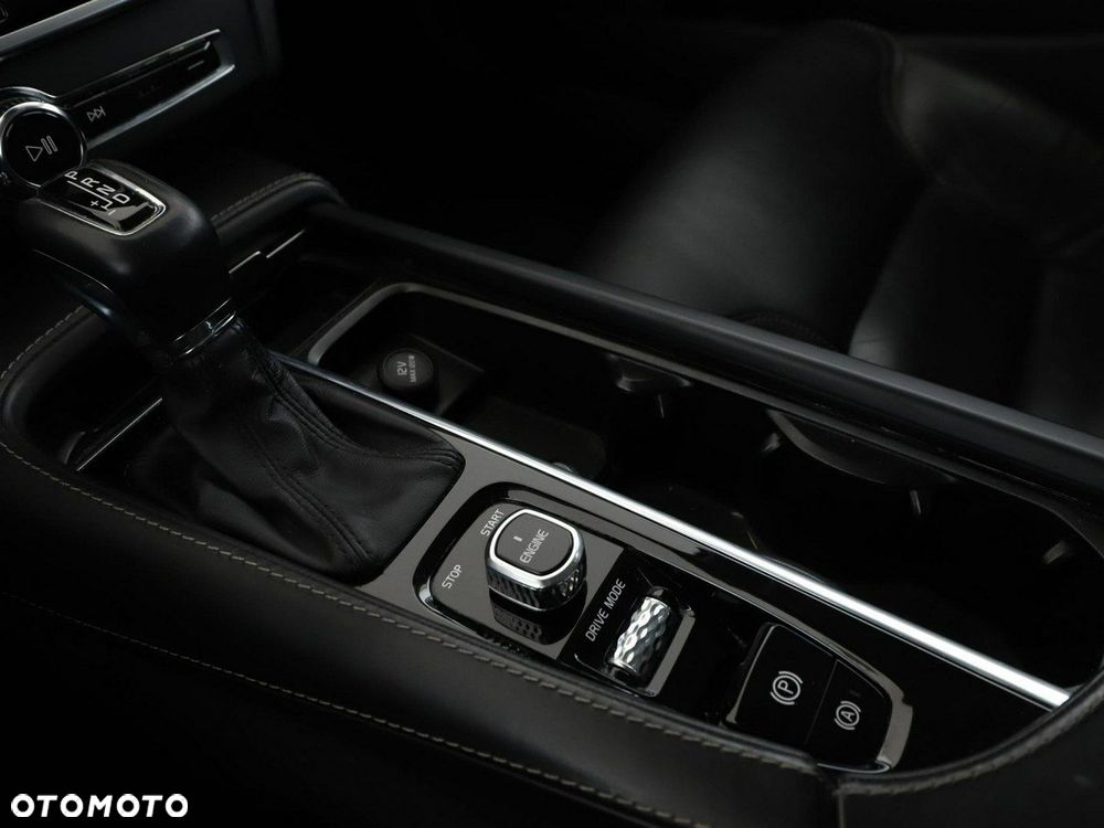 Volvo V90 D4 AWD Inscription - 29