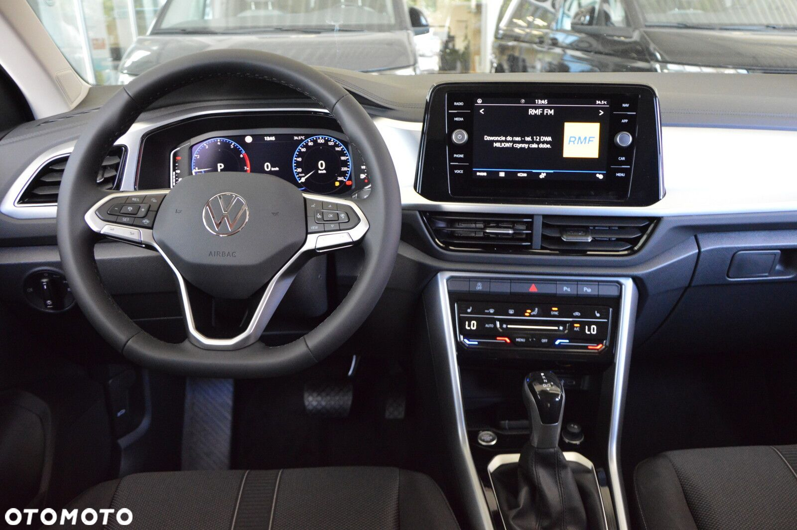 Volkswagen T-Roc - 12