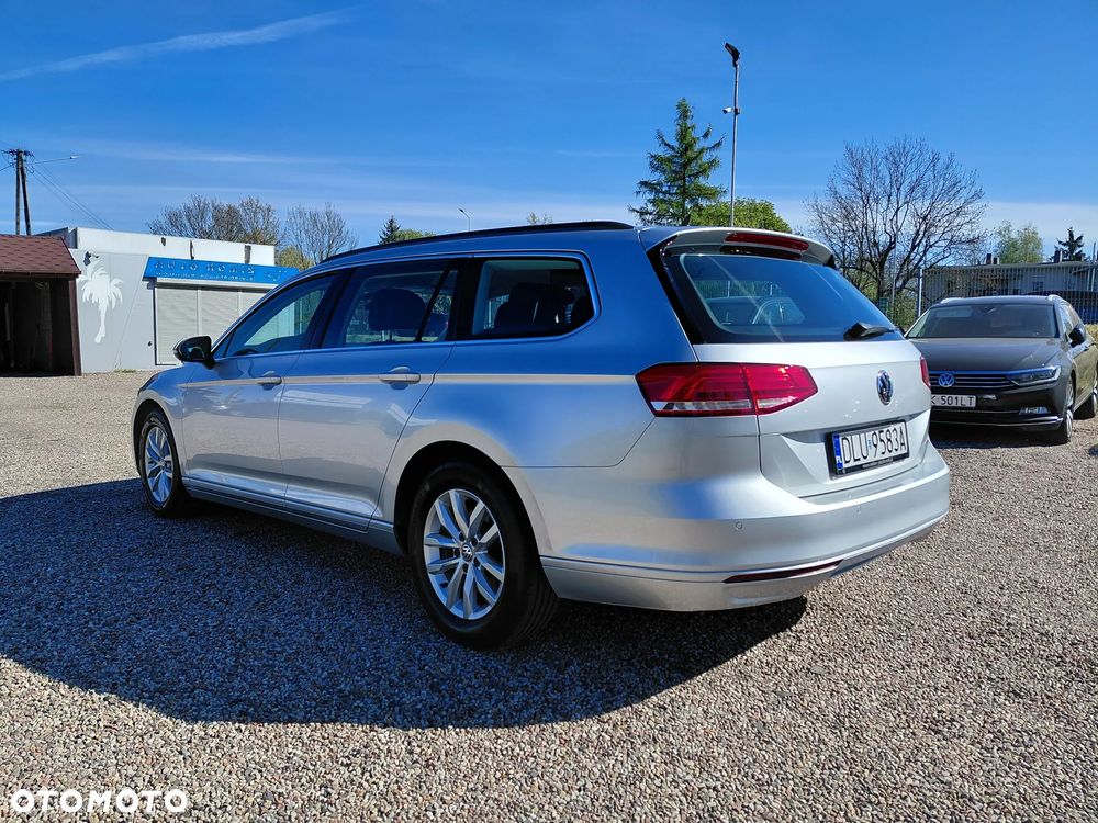 Volkswagen Passat 2.0 TDI SCR Comfortline DSG - 2