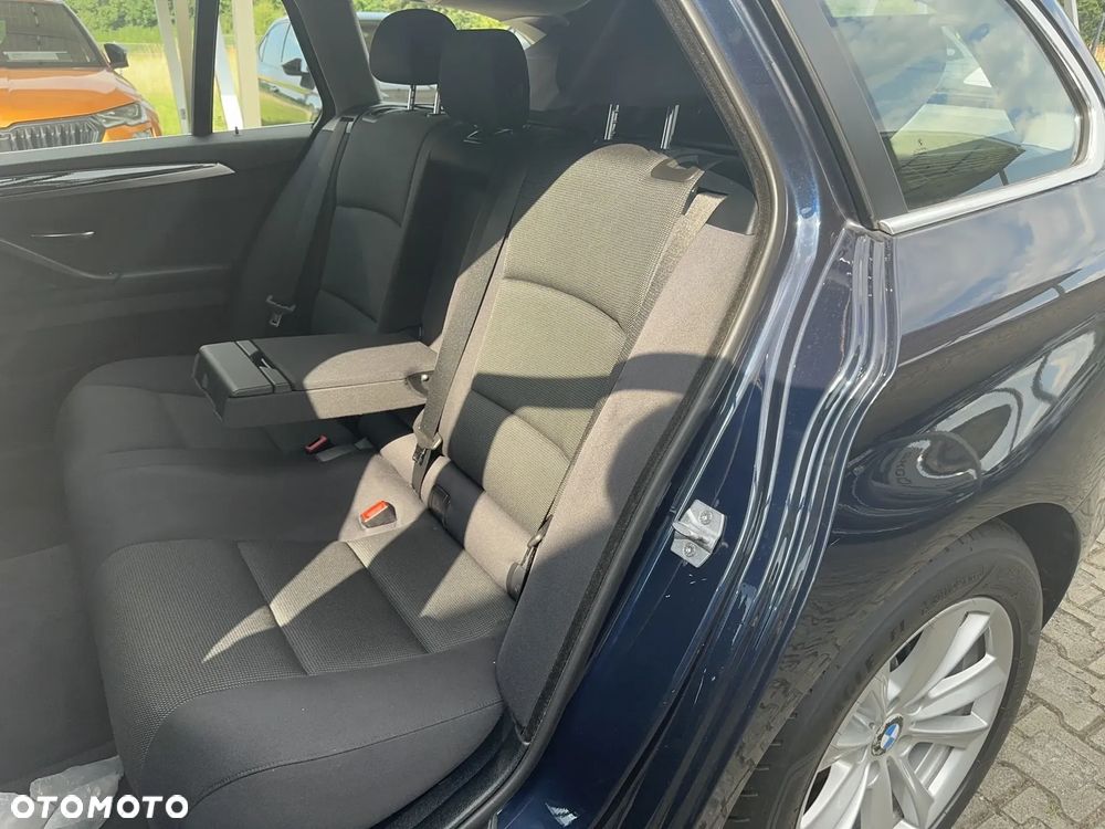 BMW Seria 5 520d Touring - 26