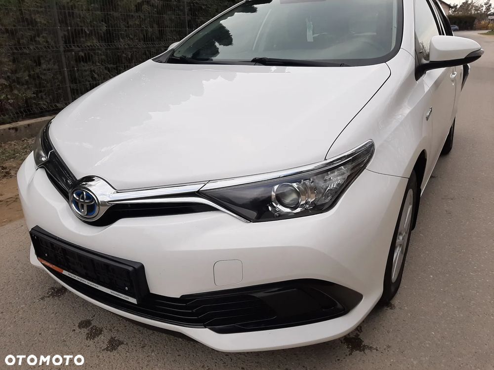 Toyota Auris Hybrid 135 Active - 3