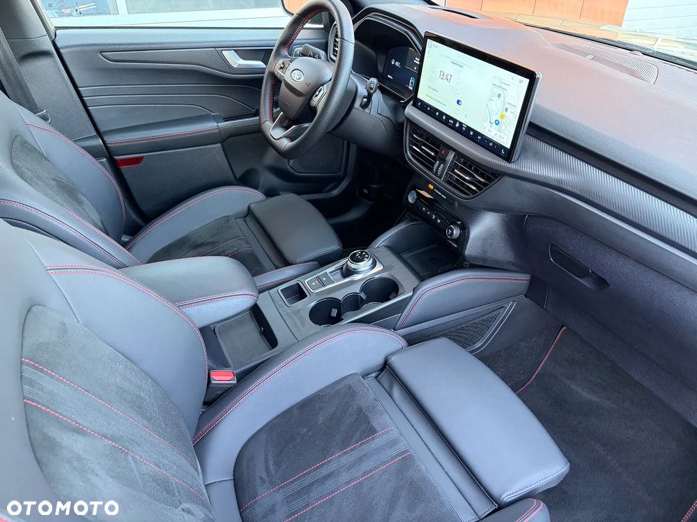 Ford Kuga - 28