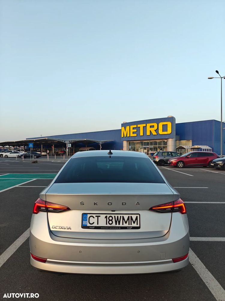 Skoda Octavia 2.0 TDI DSG Style - 3