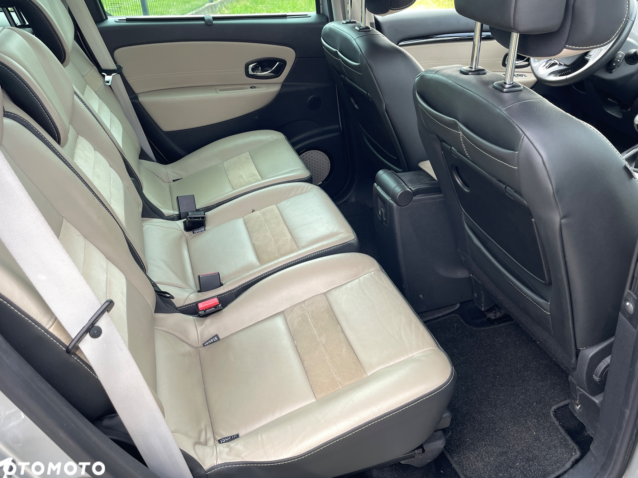Renault Grand Scenic ENERGY TCe 130 S&S Bose Edition - 19