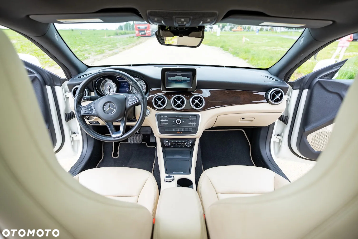 Mercedes-Benz CLA - 40