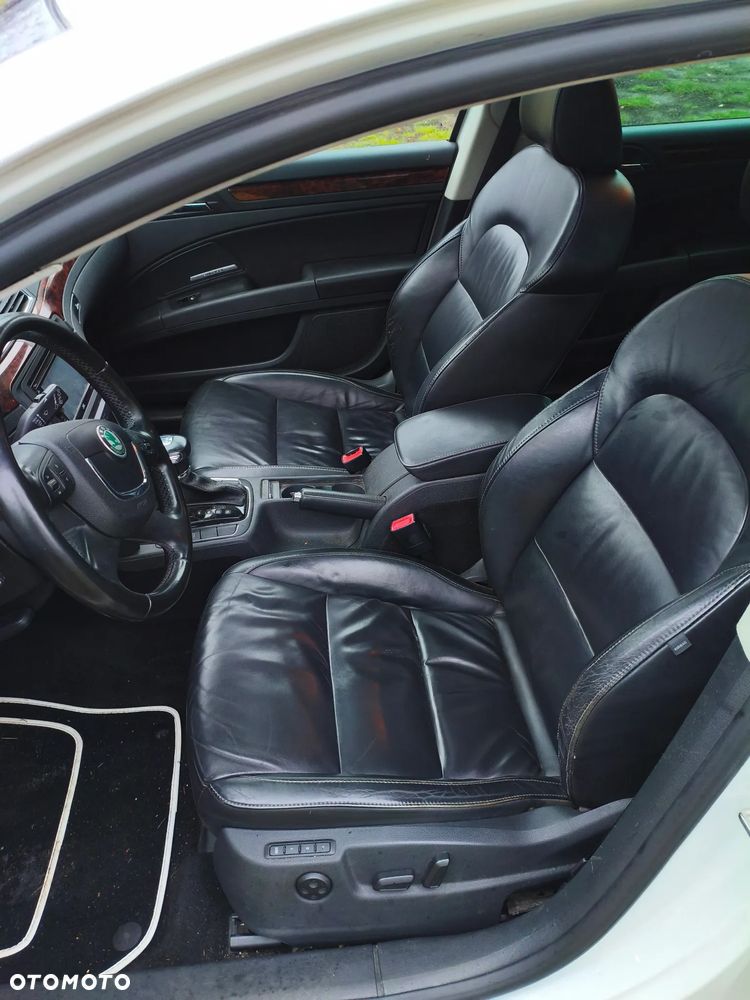 Skoda Superb 1.8 TSI Platinum DSG - 8