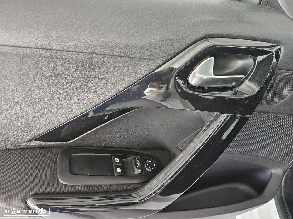 Peugeot 208 1.2 PureTech Active - 15