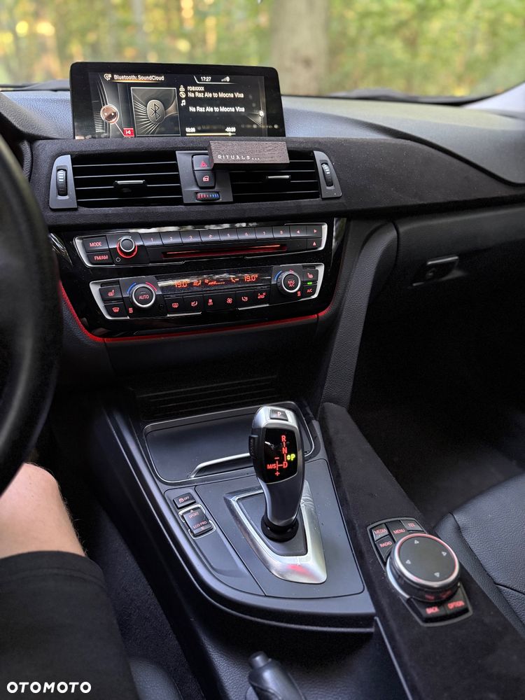 BMW Seria 3 320i Edition Luxury Line Purity - 25