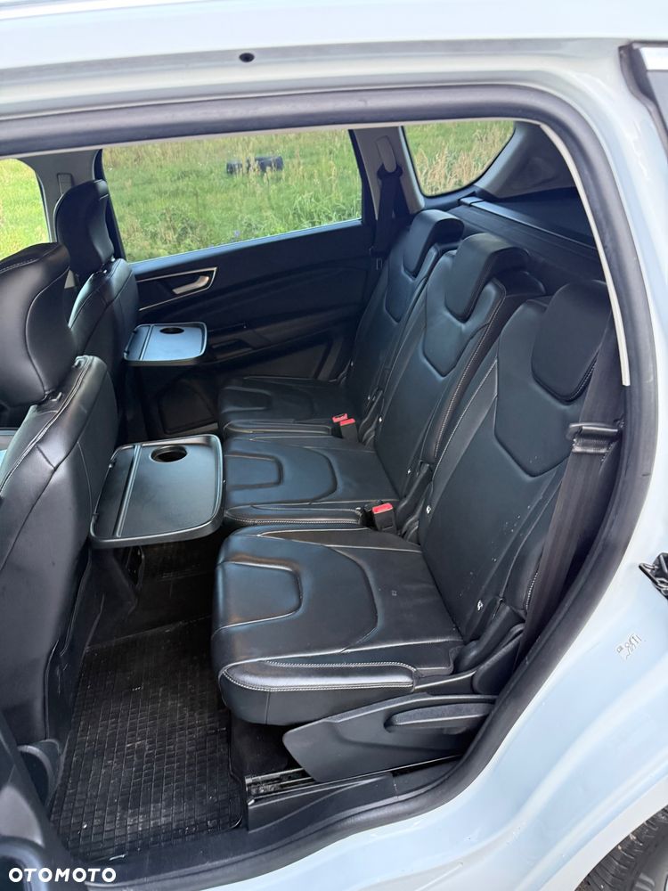 Ford S-Max - 24
