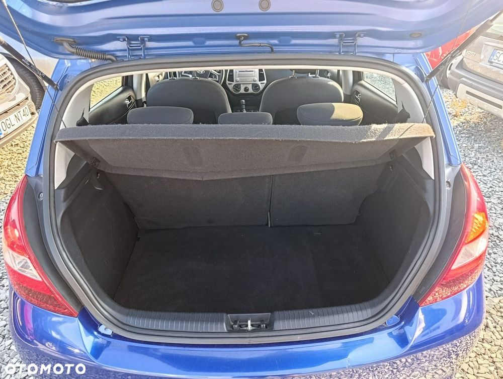 Hyundai i20 - 19