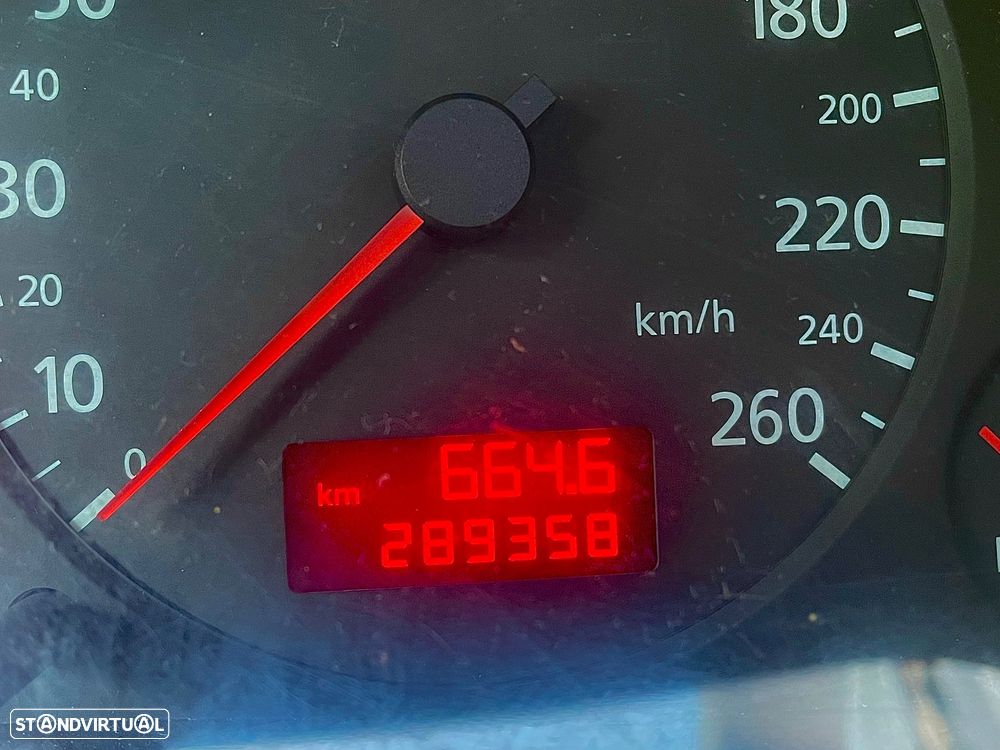 Audi A4 1.8 Turbo Sport - 12