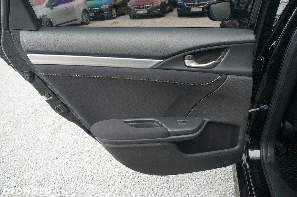 Honda Civic 1.5 T Elegance - 23