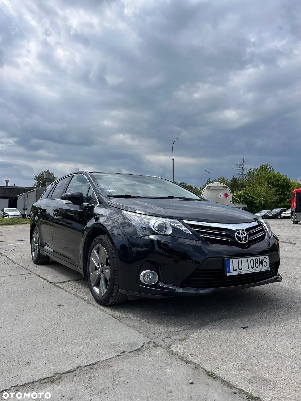 Toyota Avensis 1.8 Premium MS - 16
