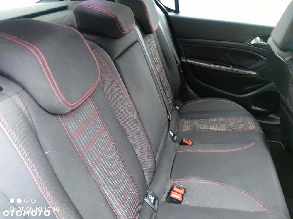 Peugeot 308 PureTech 130 GPF EAT8 Stop & Start GT - 16