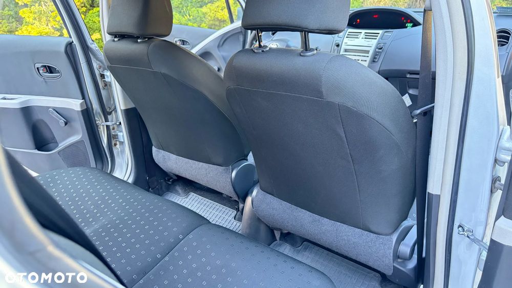 Toyota Yaris 1.3 Luna A/C - 22
