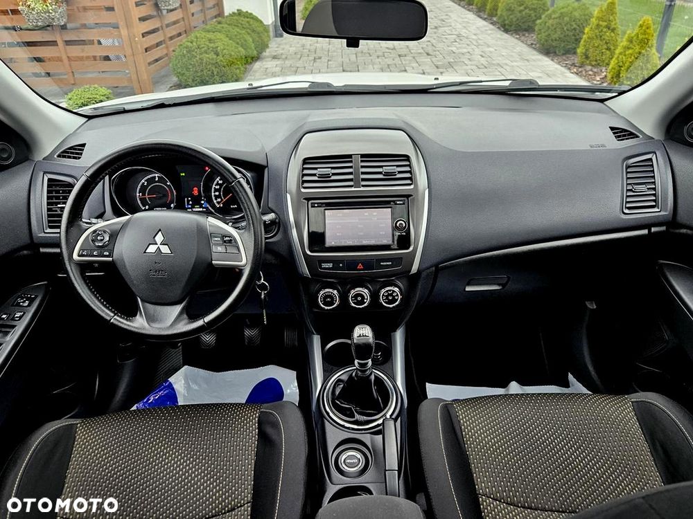 Mitsubishi ASX 1.8 DID Instyle 4WD AS&G - 19
