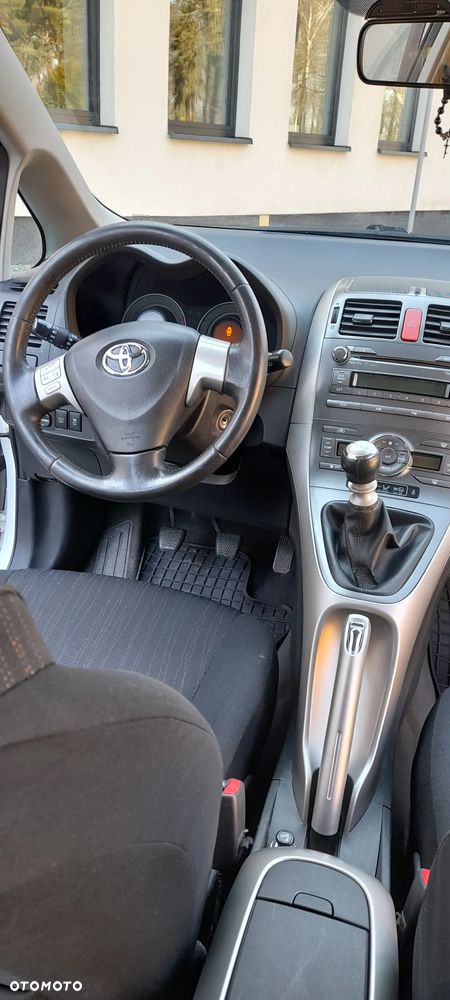 Toyota Auris 1.33 VVT-i - 15