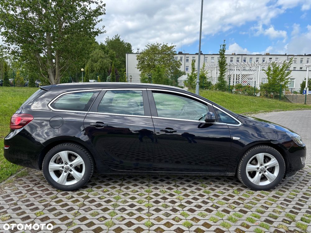 Opel Astra 2.0 CDTI DPF Sports Tourer - 4