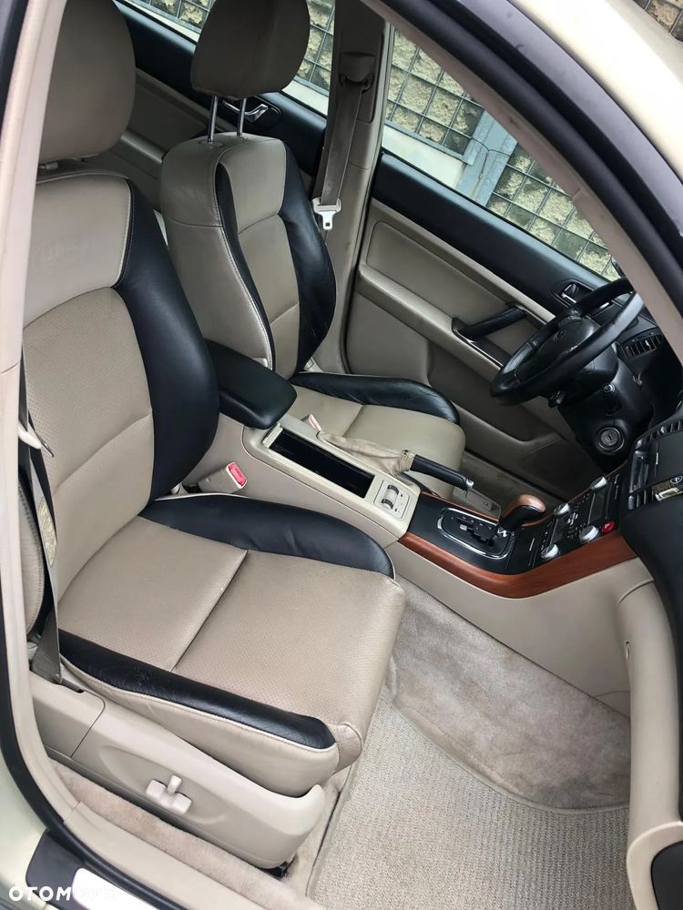 Subaru Outback 3.0 - 11