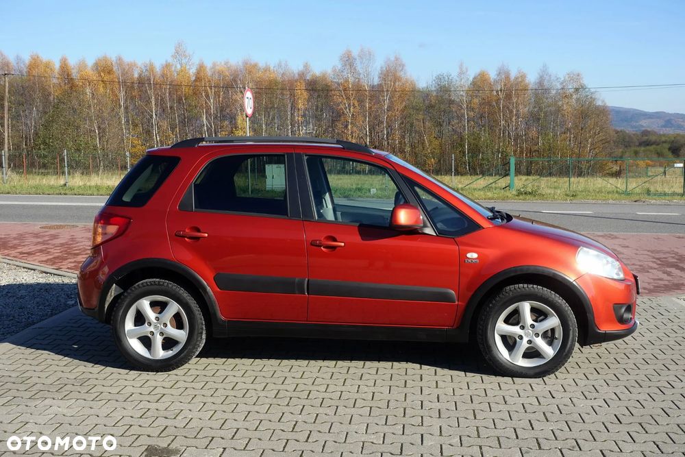 Suzuki SX4 1.9 DDiS DPF 4x4 Comfort - 8
