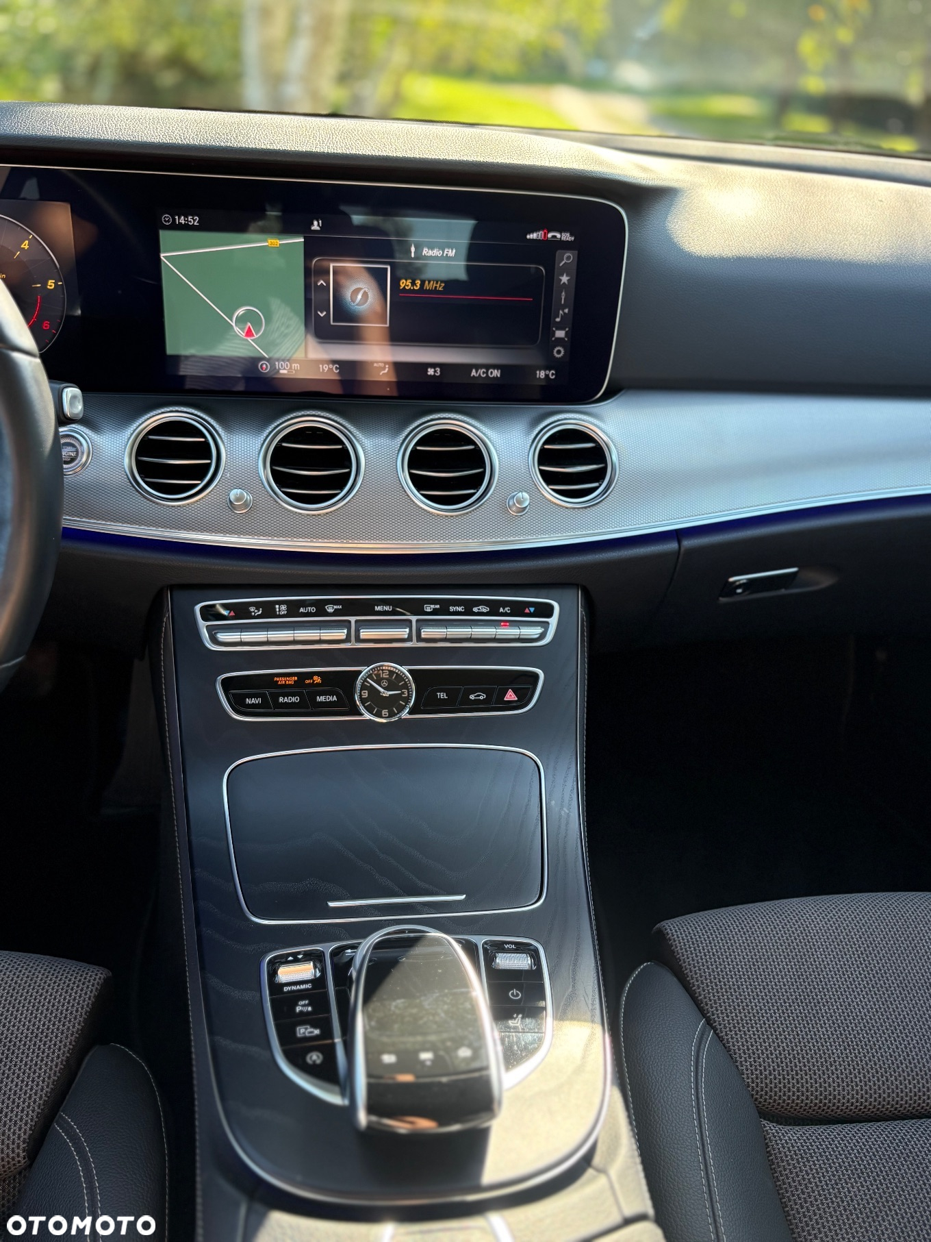Mercedes-Benz Klasa E 220 d T 9G-TRONIC Avantgarde - 17