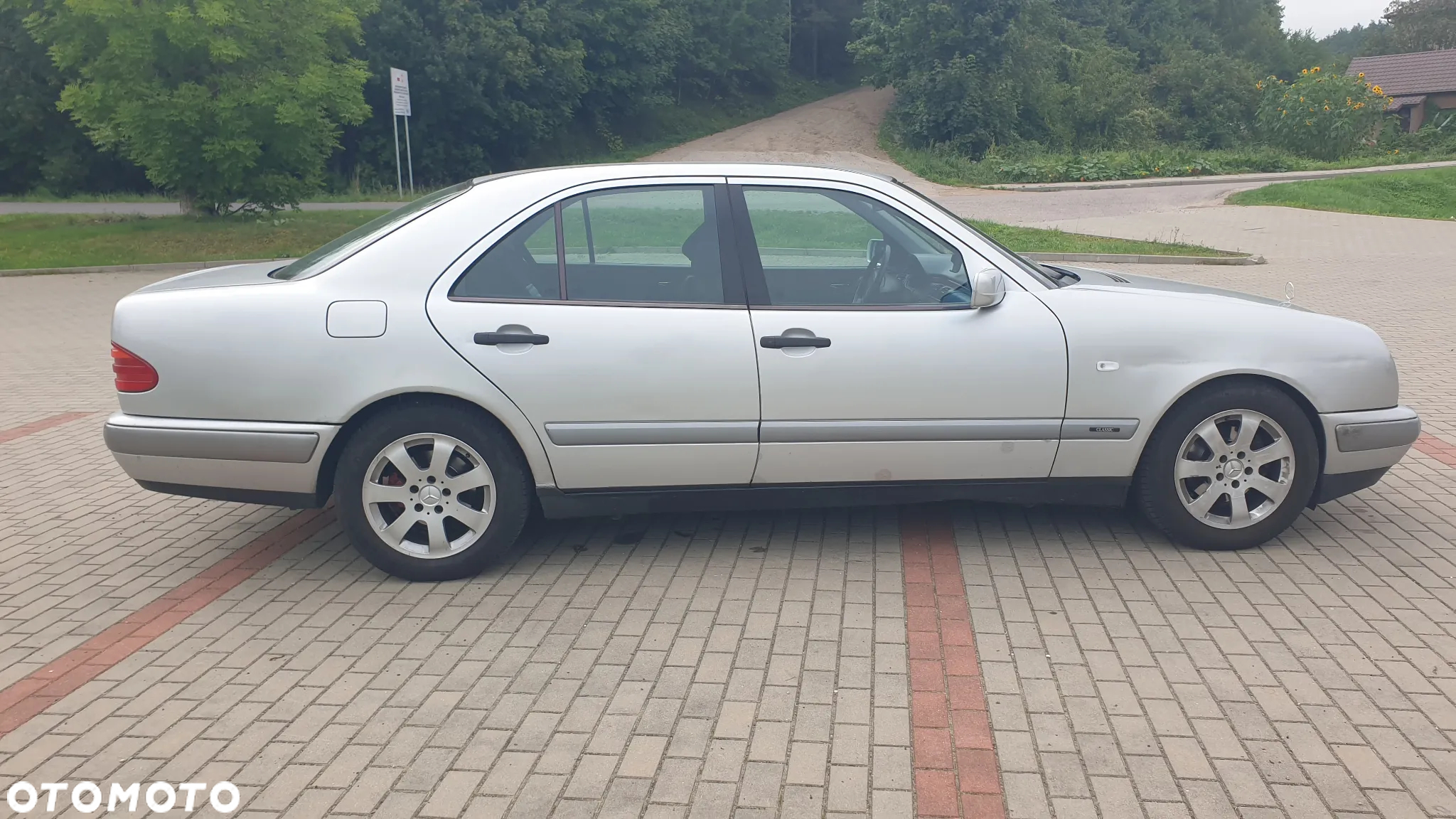 Mercedes-Benz Klasa E - 6